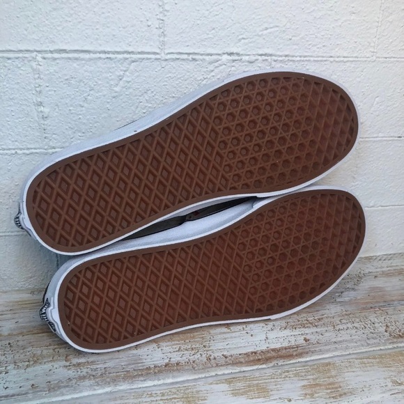 Mickey Mouse Disney Vans *Rare - Picture 5 of 7